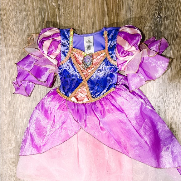 NWOT Disney Rapunzel Costume size 3 - Picture 2 of 4